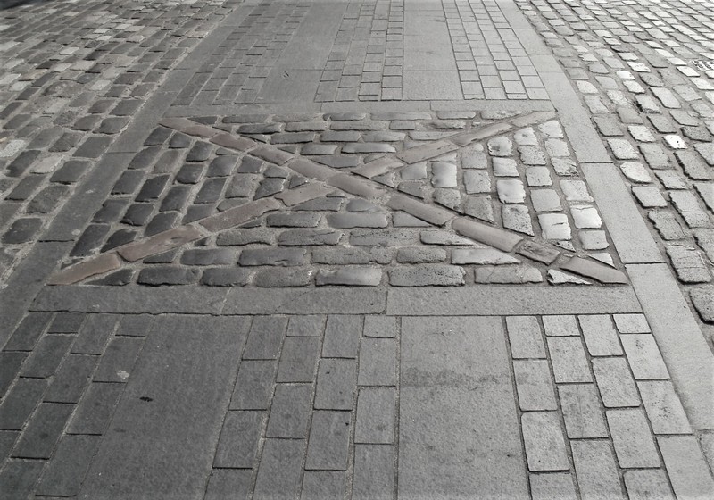 Market-St-site-of-cross.JPG
