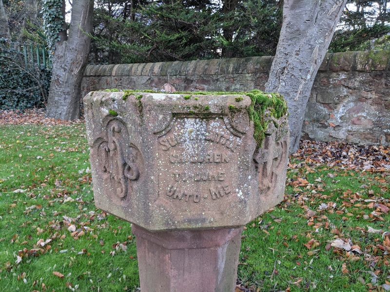Buckhaven_St_Michael_s_Font.jpg