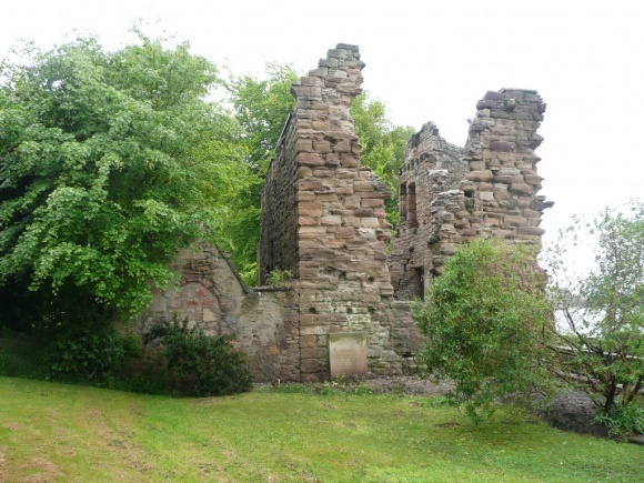 St_Mary_s_Chapel_west_wemyss.jpg